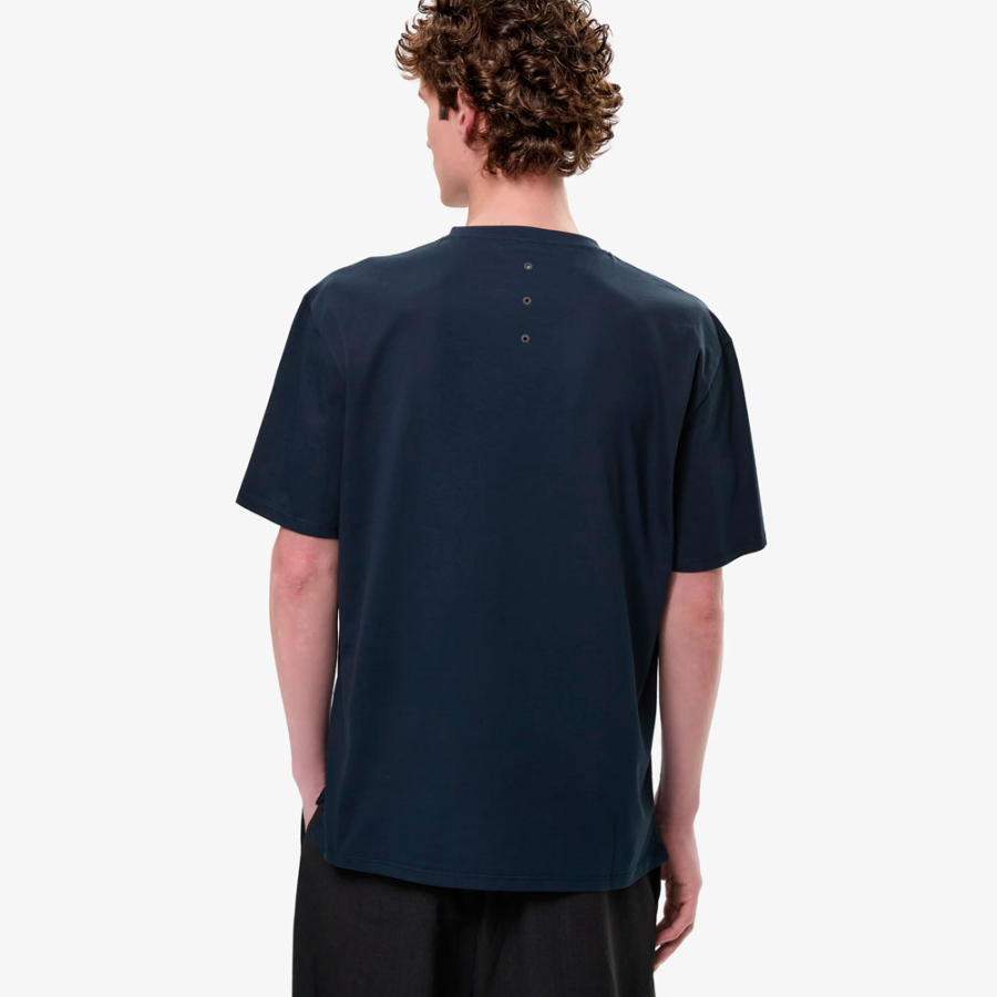 t-shirt-with-side-slits-and-contrasting-details t-shirt-with-side-slits-and-contrasting-details