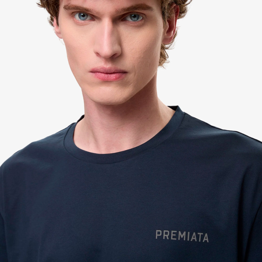 t-shirt-with-side-slits-and-contrasting-details t-shirt-with-side-slits-and-contrasting-details