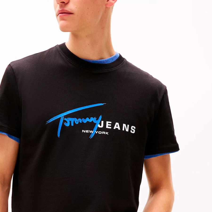 t-shirt-signature-avec-logo-style-graffiti t-shirt-signature-avec-logo-style-graffiti