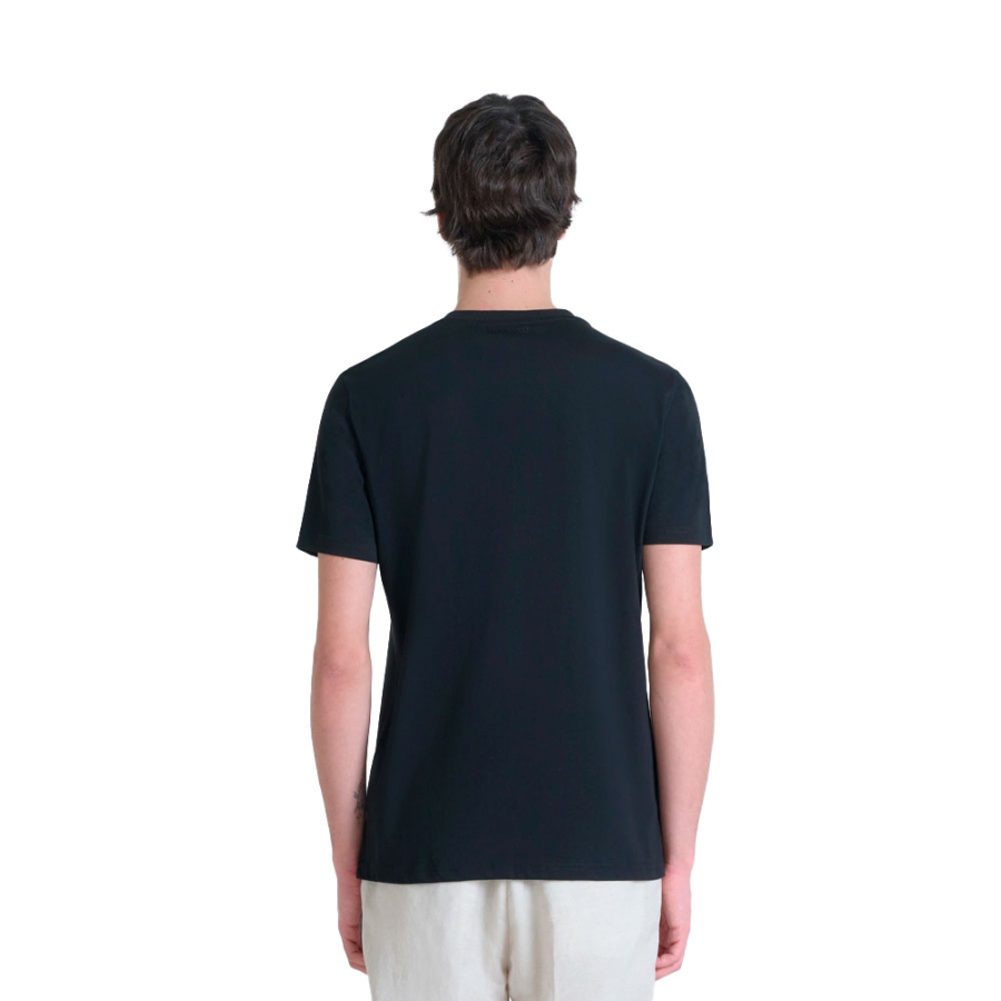 camiseta-regular-fit-com-estampa-de-logo-de-cortica camiseta-regular-fit-com-estampa-de-logo-de-cortica