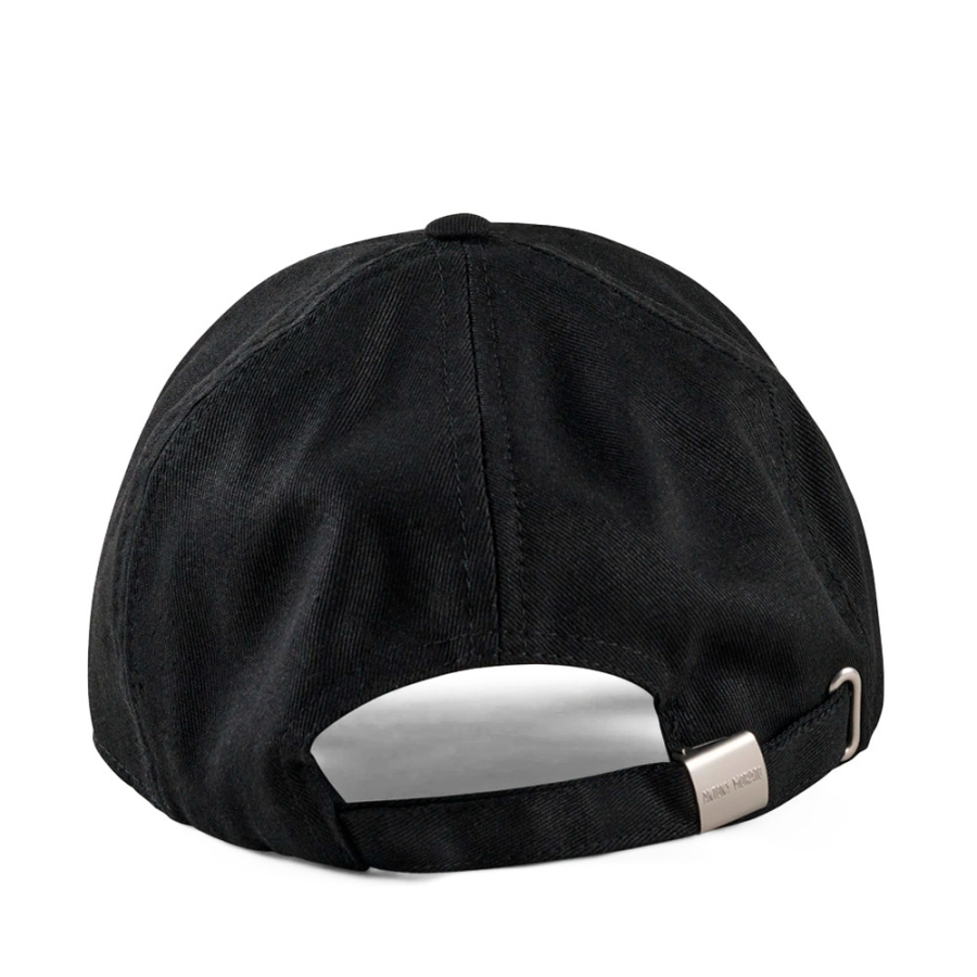 baseballkappe-mit-gepragtem-logo baseballkappe-mit-gepragtem-logo