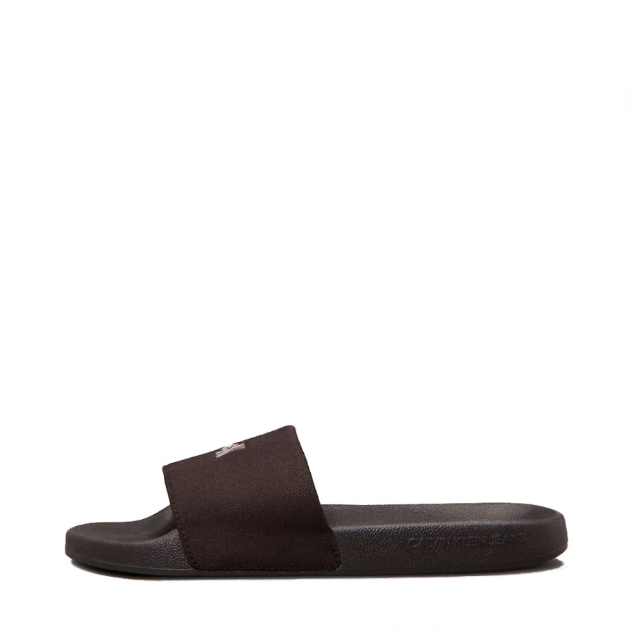 flip-flops-with-hardware-logo flip-flops-with-hardware-logo
