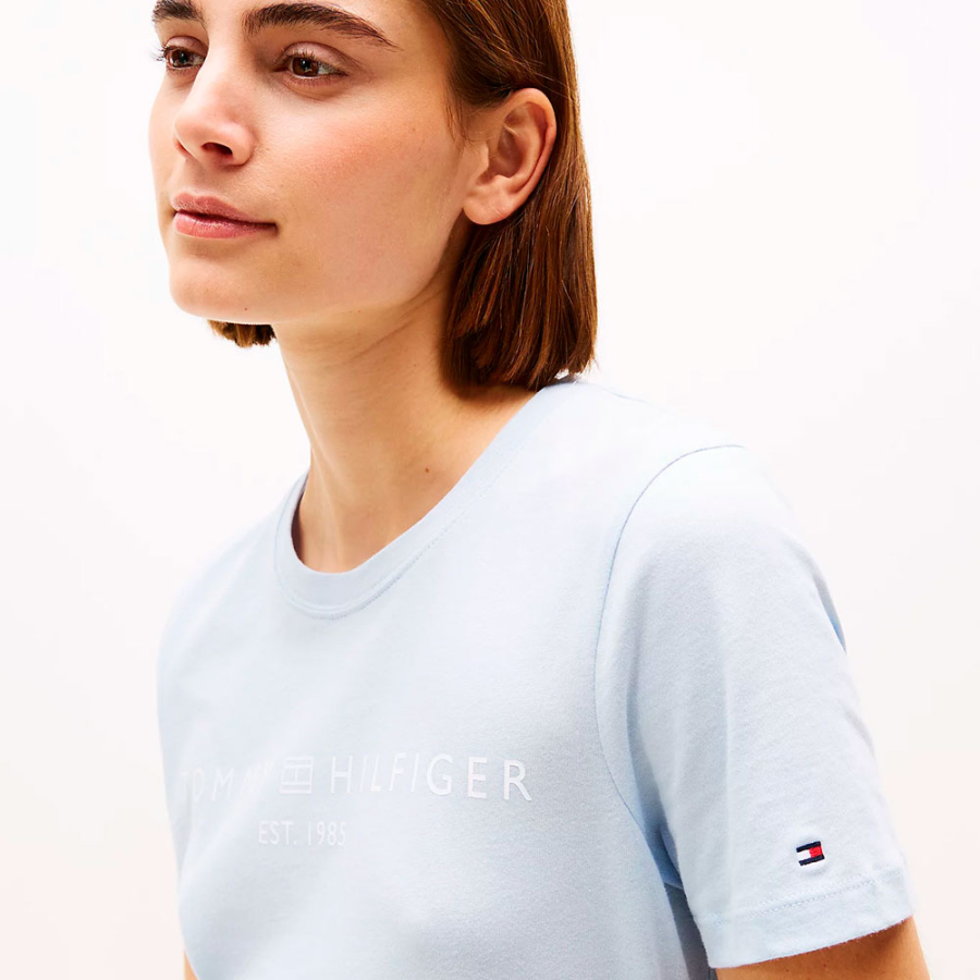 t-shirt-mit-rundhalsausschnitt-und-logo