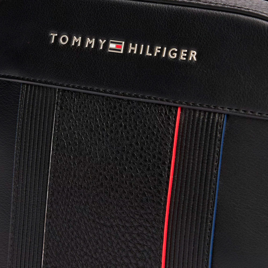 bolsa-reporter-com-mix-de-texturas bolsa-reporter-com-mix-de-texturas