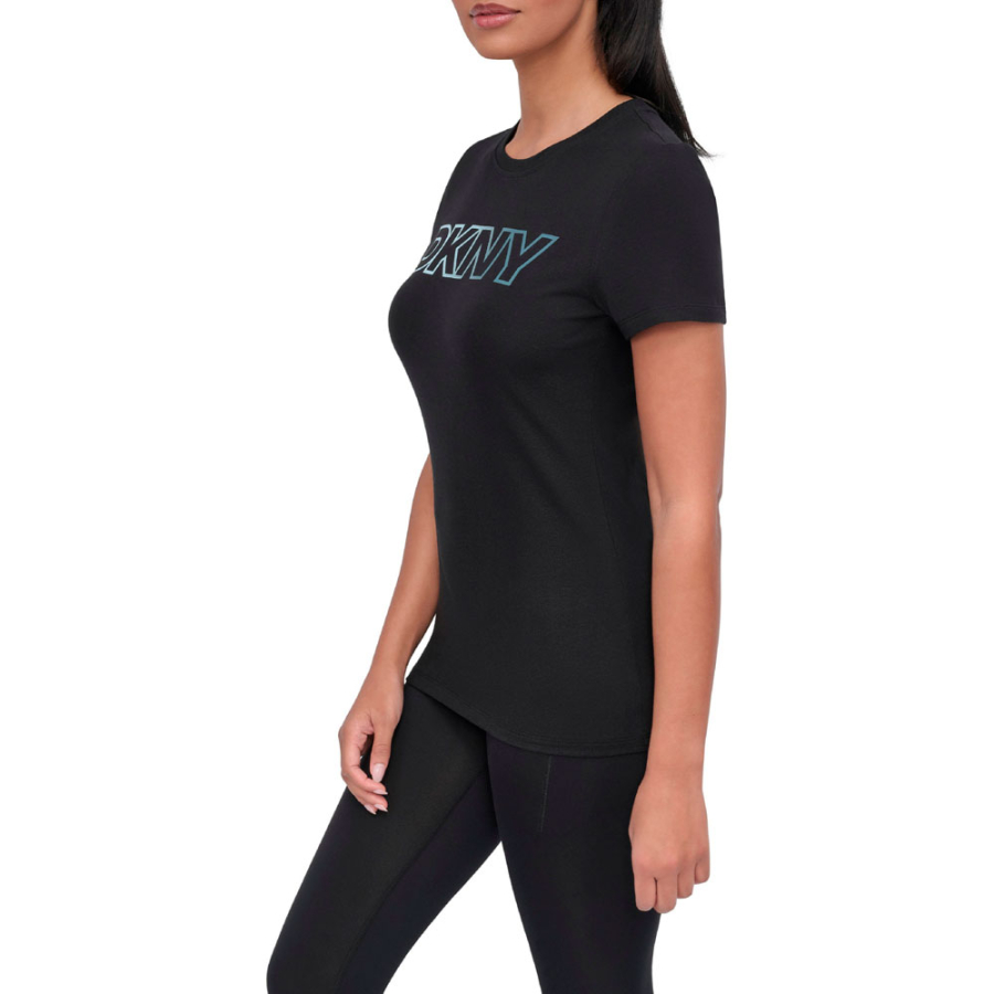 camiseta-de-gola-redonda-com-logotipo camiseta-de-gola-redonda-com-logotipo
