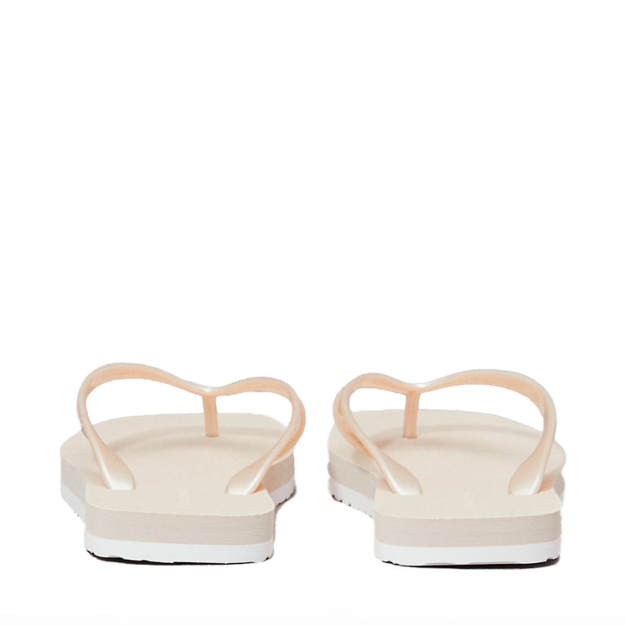metallic-flip-flops-mit-eckiger-zehenform metallic-flip-flops-mit-eckiger-zehenform