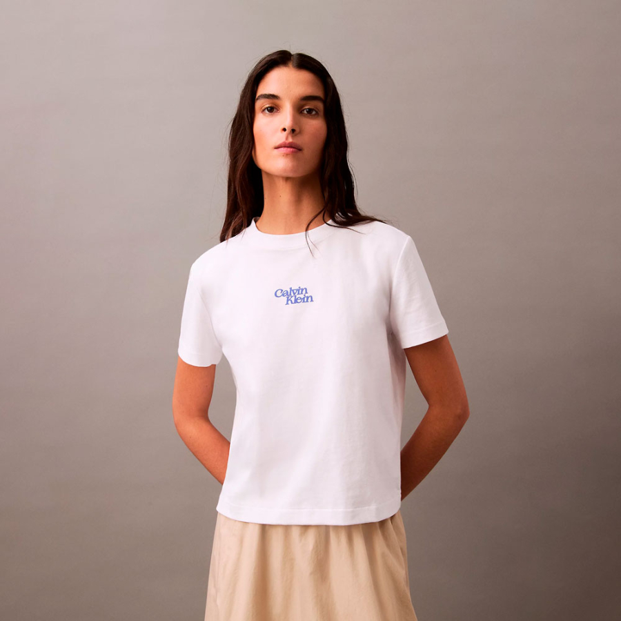 camiseta-con-logo-aterciopelado camiseta-con-logo-aterciopelado