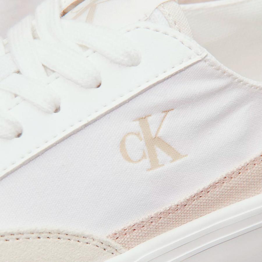 canvasschuhe-mit-plateau