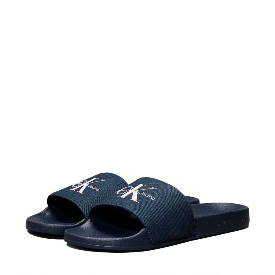 canvas-flip-flops-mit-logo canvas-flip-flops-mit-logo