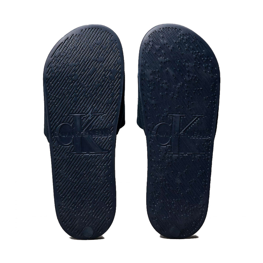 canvas-flip-flops-mit-logo canvas-flip-flops-mit-logo