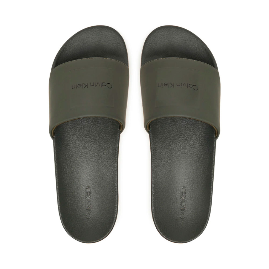 pool-flip-flops-mit-logo pool-flip-flops-mit-logo