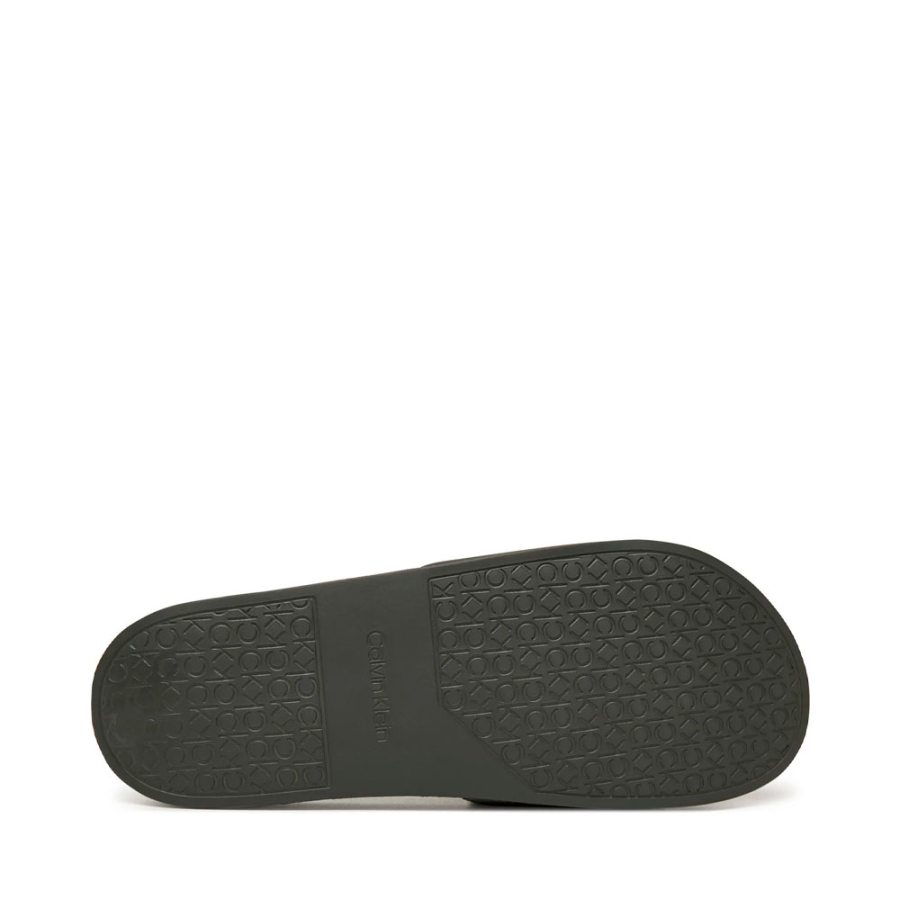 pool-flip-flops-mit-logo pool-flip-flops-mit-logo
