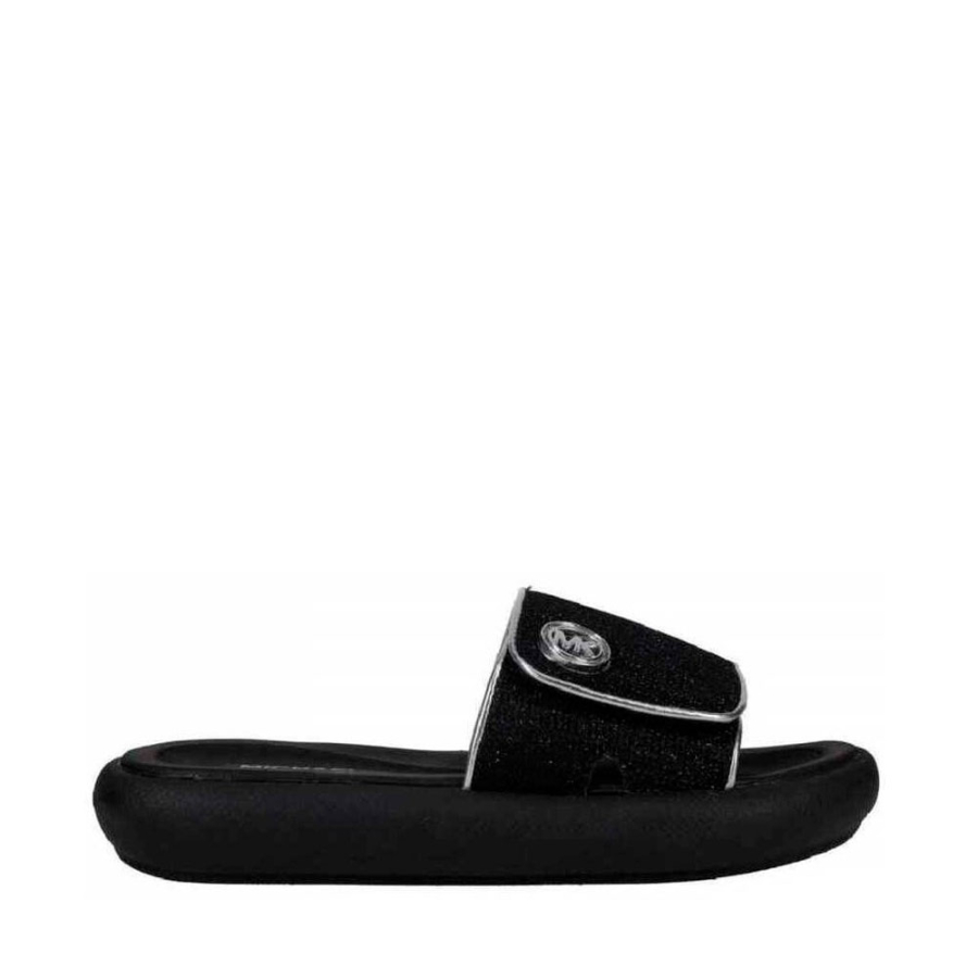 tongs-raelynn-darby tongs-raelynn-darby