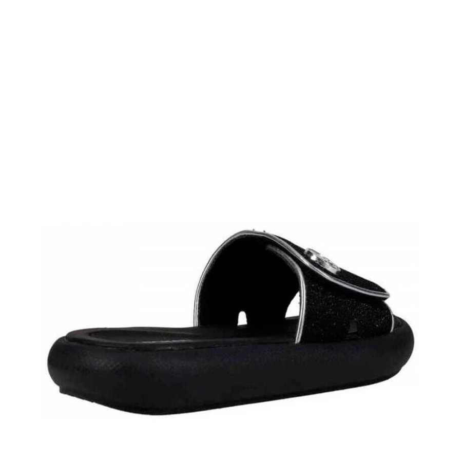 raelynn-darby-flip-flops raelynn-darby-flip-flops