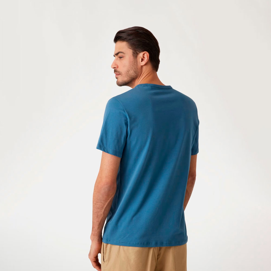 t-shirt-with-front-logo t-shirt-with-front-logo