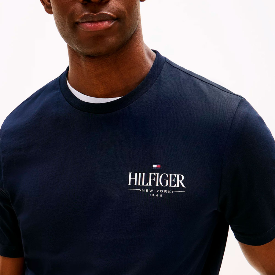 t-shirt-girocollo-con-logo t-shirt-girocollo-con-logo