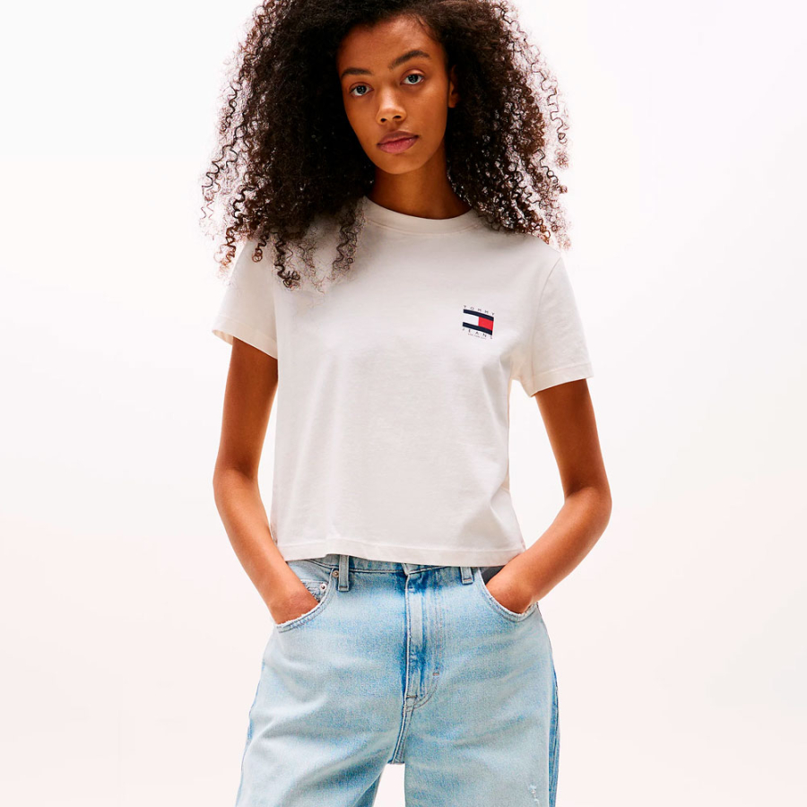 t-shirt-mit-logo-auf-der-ruckseite t-shirt-mit-logo-auf-der-ruckseite