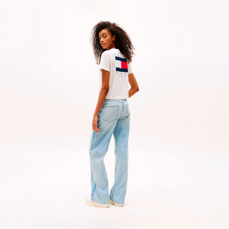 t-shirt-avec-logo-au-dos t-shirt-avec-logo-au-dos