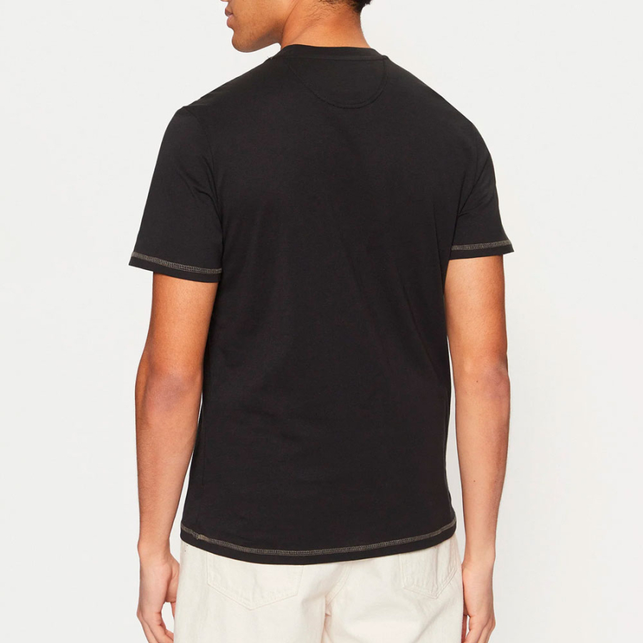 einzelnes-t-shirt einzelnes-t-shirt
