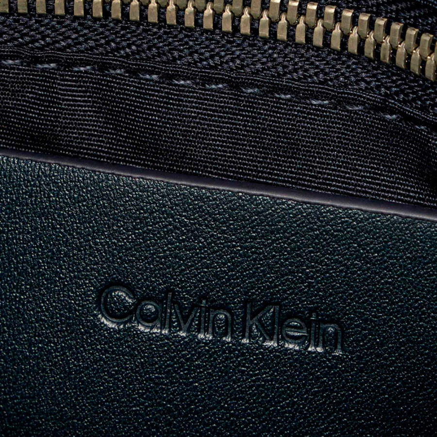 wandelbare-jacquard-umhangetasche-mit-logo wandelbare-jacquard-umhangetasche-mit-logo