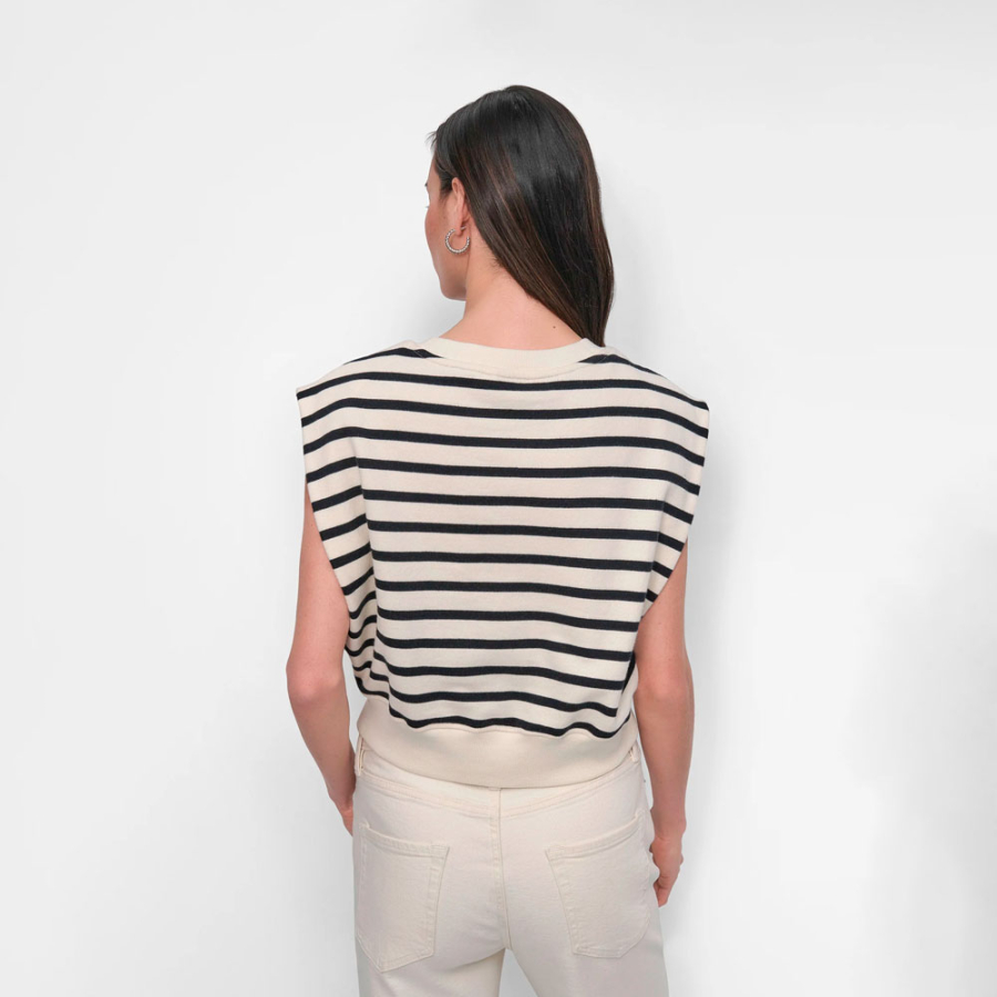 camiseta-sin-mangas-con-cuello-redondo camiseta-sin-mangas-con-cuello-redondo