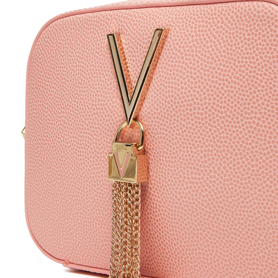 divine-shoulder-bag divine-shoulder-bag