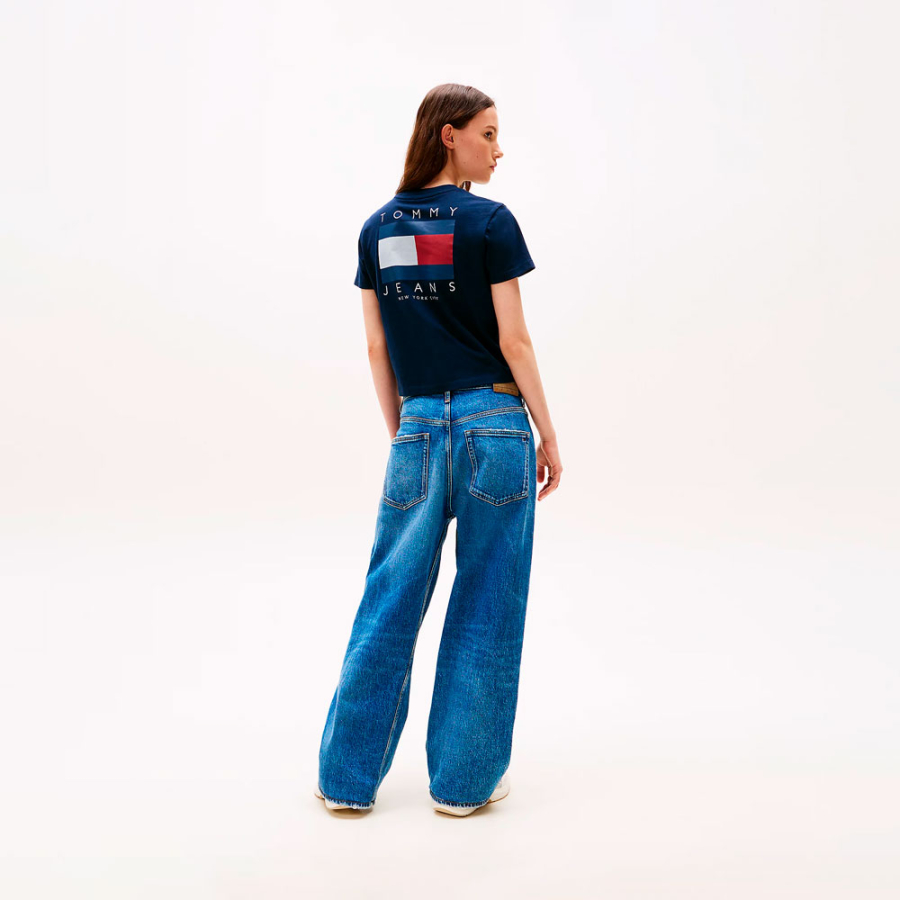 t-shirt-avec-logo-dans-le-dos t-shirt-avec-logo-dans-le-dos