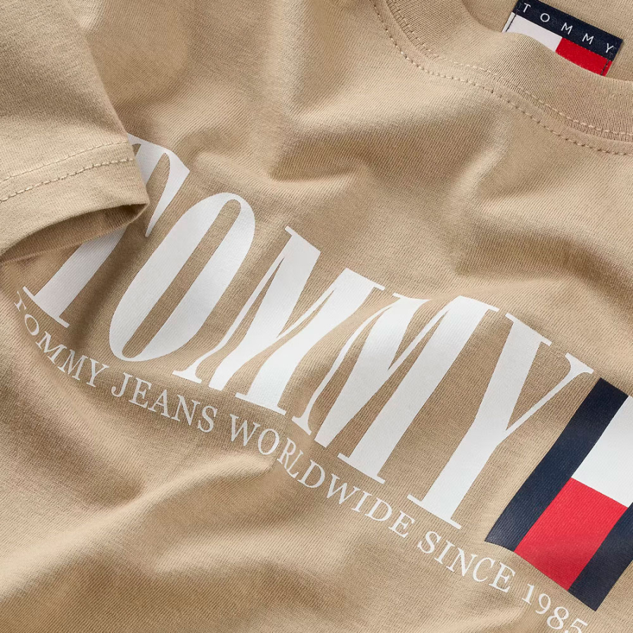 camiseta-gola-redonda-com-logotipo camiseta-gola-redonda-com-logotipo