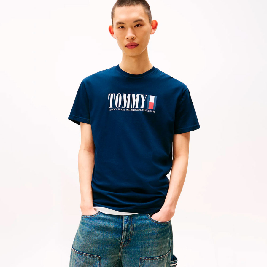t-shirt-col-rond-avec-logo t-shirt-col-rond-avec-logo