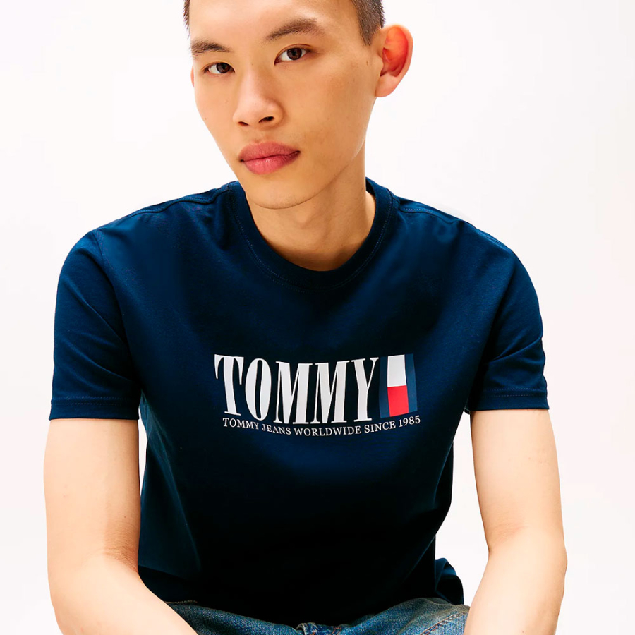 camiseta-gola-redonda-com-logotipo camiseta-gola-redonda-com-logotipo