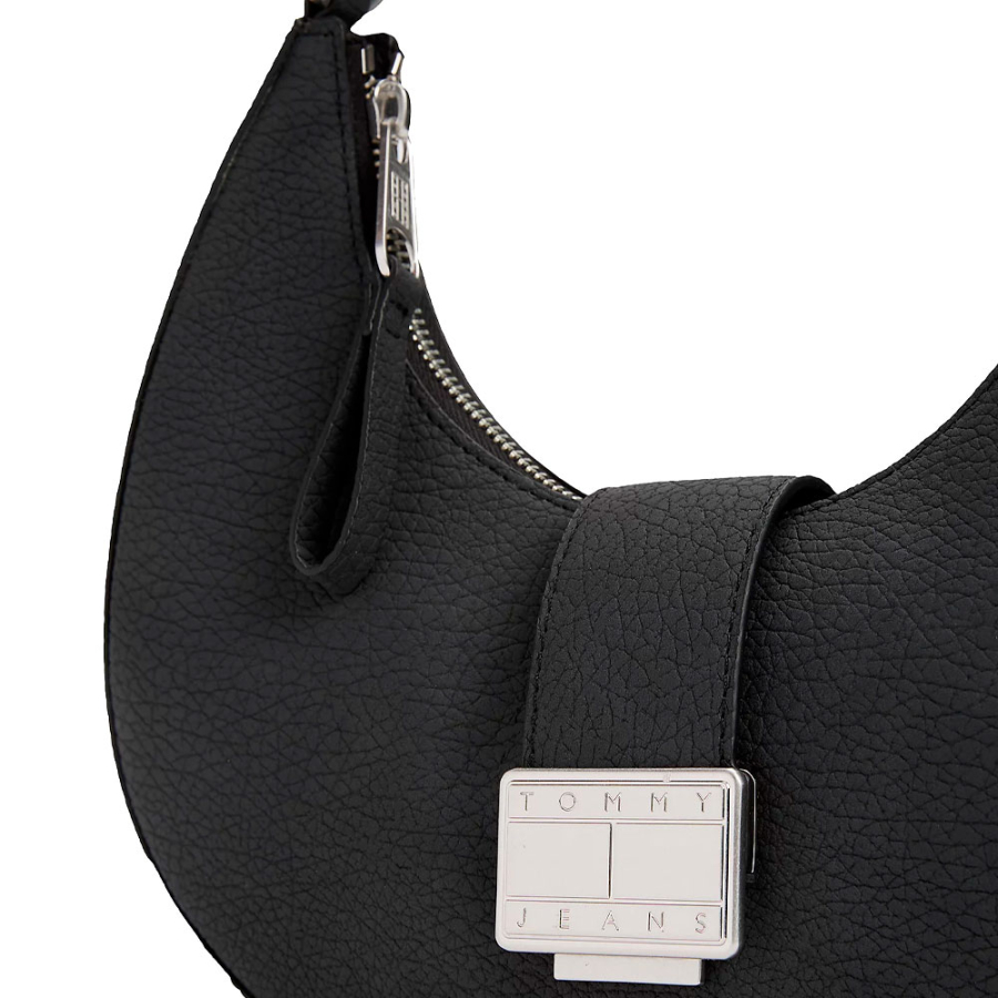 bolsa-hobo-com-fecho-giratorio-e-logotipo bolsa-hobo-com-fecho-giratorio-e-logotipo