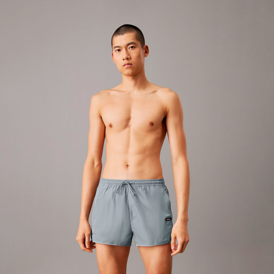 banador-corto-de-runner-ck-essentials banador-corto-de-runner-ck-essentials