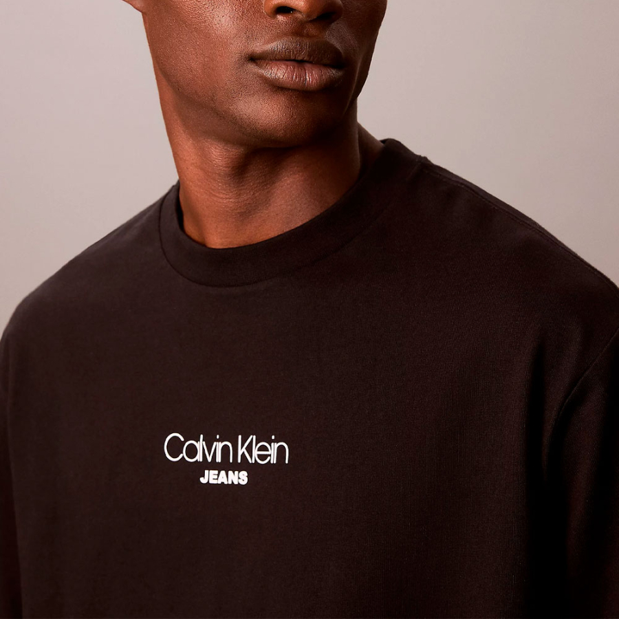camiseta-holgada-con-logo-grafico camiseta-holgada-con-logo-grafico