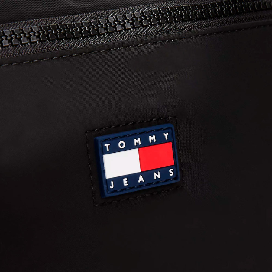 gurteltasche-mit-gummiertem-logo gurteltasche-mit-gummiertem-logo