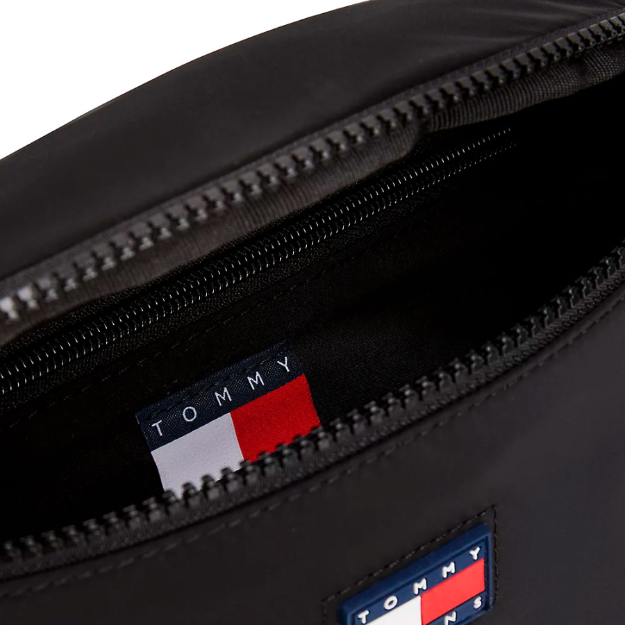 gurteltasche-mit-gummiertem-logo gurteltasche-mit-gummiertem-logo