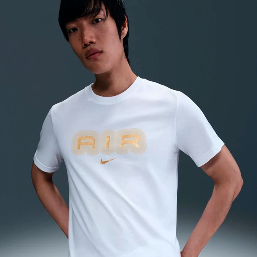 t-shirt-con-grafica-air