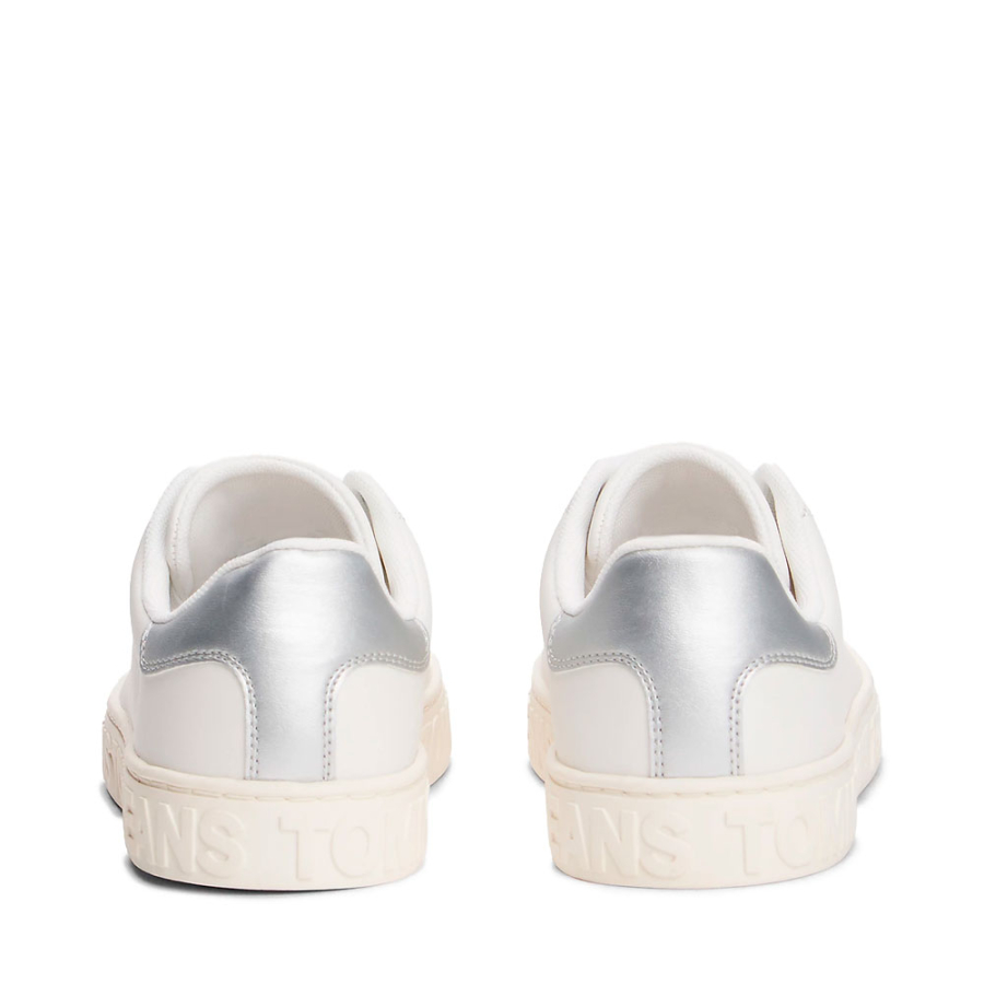 sneakers-con-logo-in-rilievo-e-pelle sneakers-con-logo-in-rilievo-e-pelle