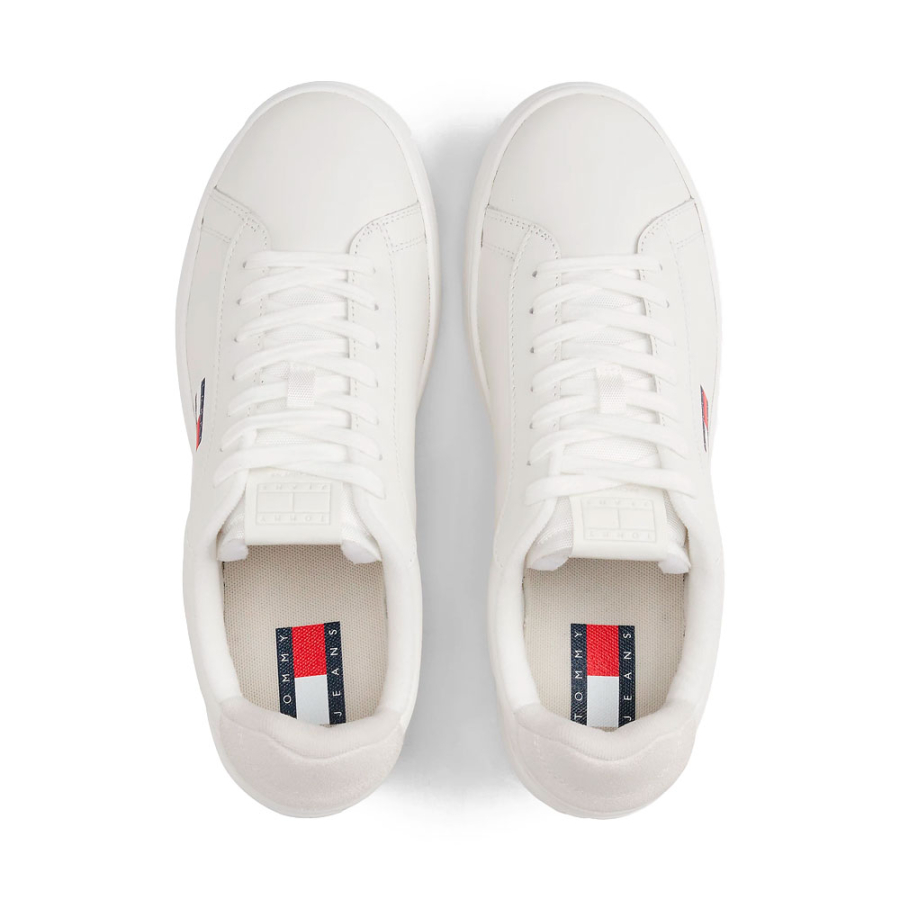 sneakers-dal-design-retro-con-inserti-in-pelle sneakers-dal-design-retro-con-inserti-in-pelle
