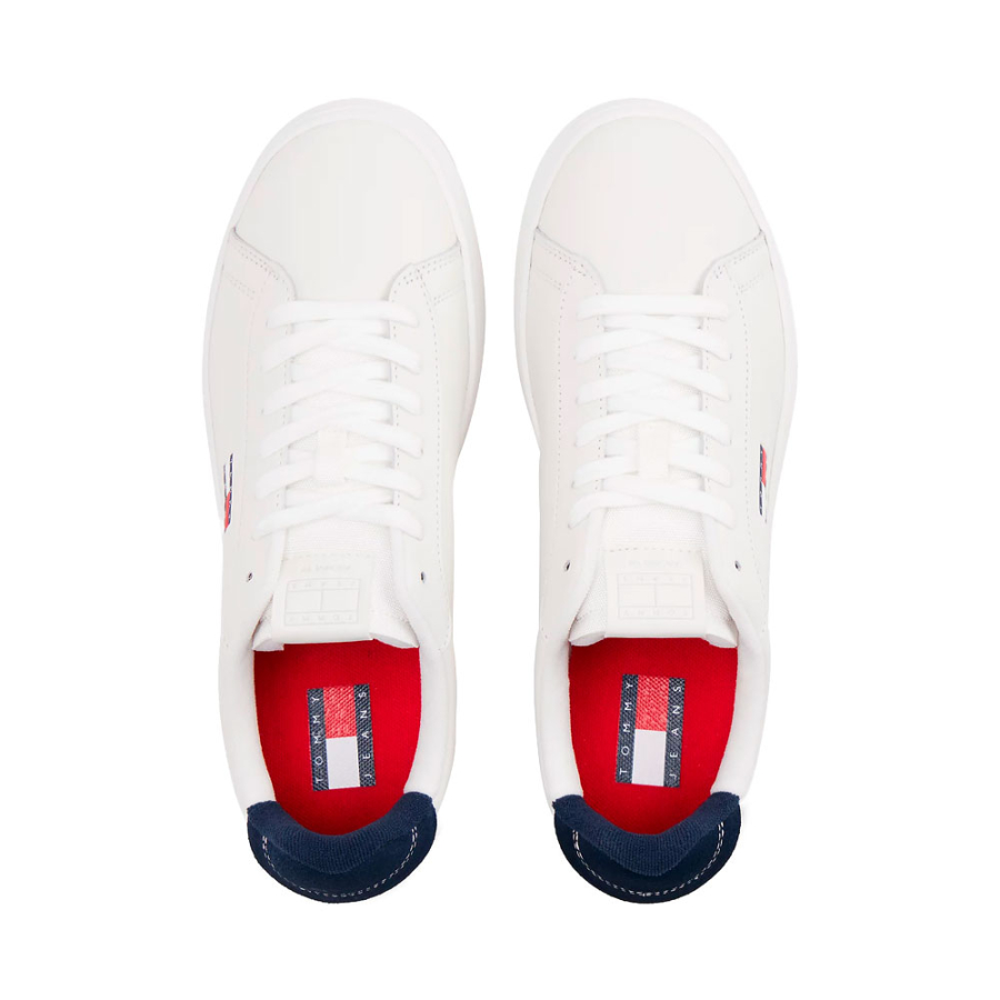 sneakers-dal-design-retro-con-inserti-in-pelle sneakers-dal-design-retro-con-inserti-in-pelle