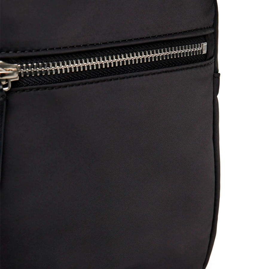 borsa-a-tracolla-reporter-in-nylon-elegante borsa-a-tracolla-reporter-in-nylon-elegante