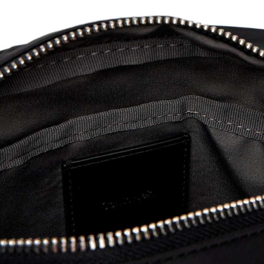 borsa-a-tracolla-reporter-in-nylon-elegante borsa-a-tracolla-reporter-in-nylon-elegante
