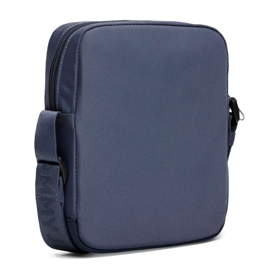essential-umhangertasche-fur-den-alltag essential-umhangertasche-fur-den-alltag
