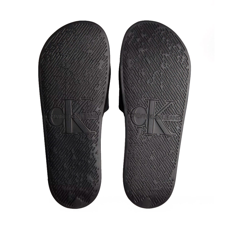 canvas-flip-flops-mit-logo canvas-flip-flops-mit-logo