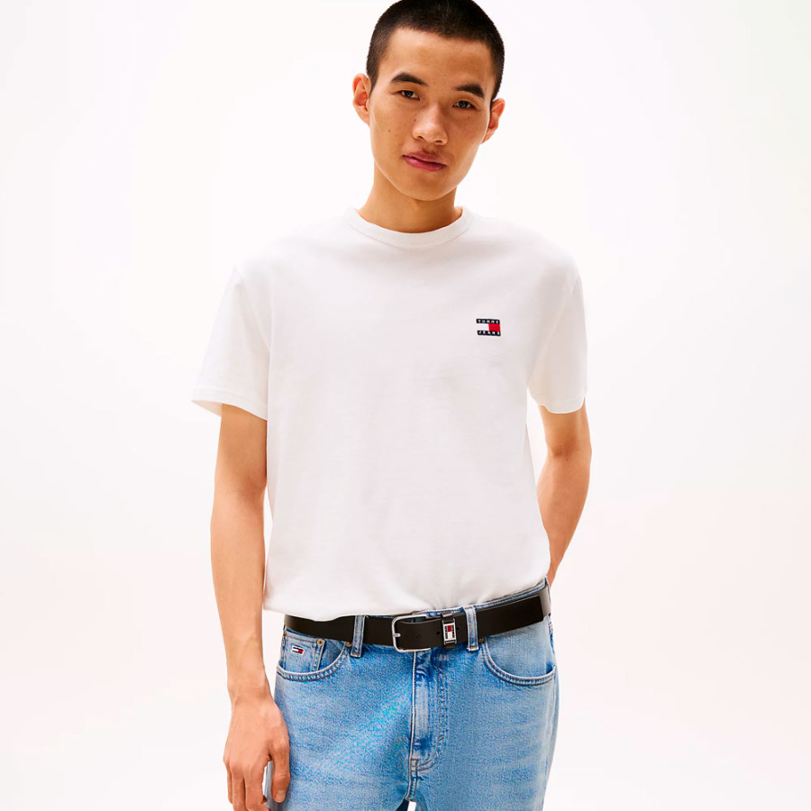 t-shirt-avec-patch-de-marque-ton-sur-ton t-shirt-avec-patch-de-marque-ton-sur-ton
