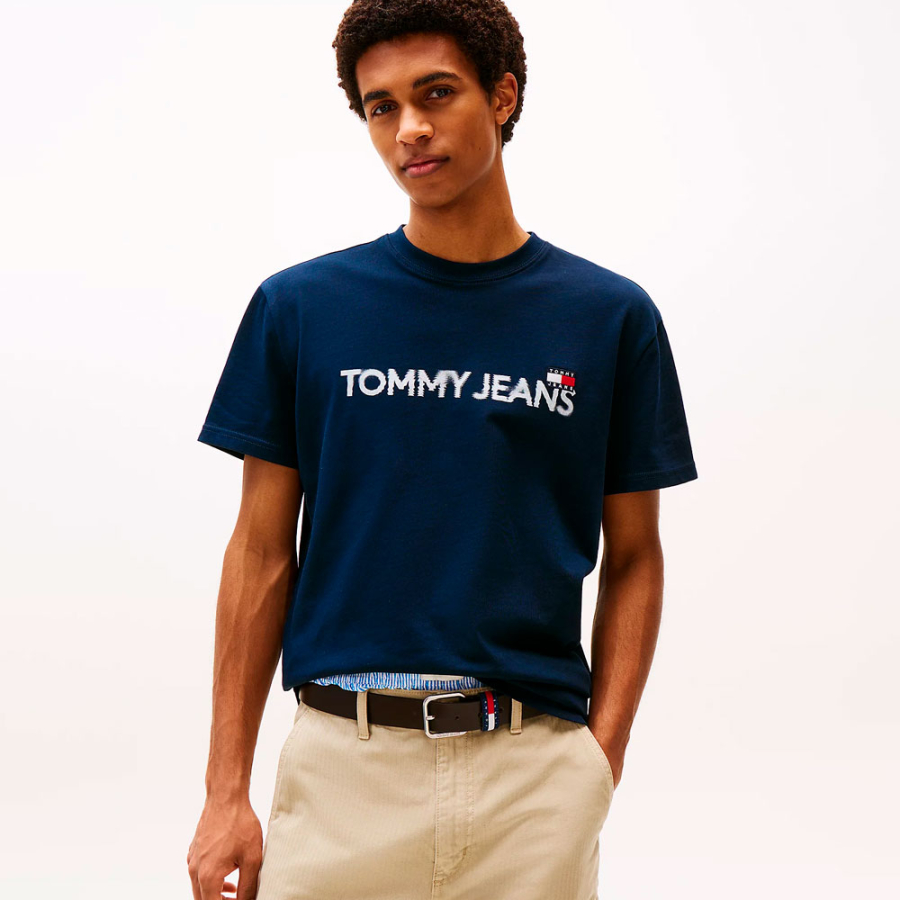 t-shirt-mit-rundhalsausschnitt-und-patch t-shirt-mit-rundhalsausschnitt-und-patch