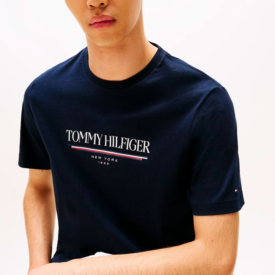 t-shirt-girocollo-con-logo t-shirt-girocollo-con-logo