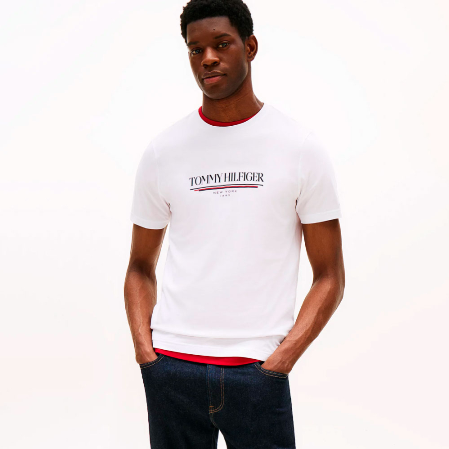 camiseta-de-cuello-redondo-con-logo camiseta-de-cuello-redondo-con-logo