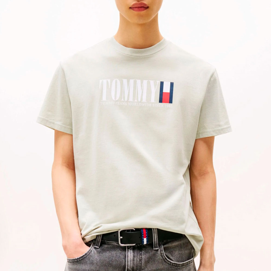 t-shirt-mit-rundhalsausschnitt-und-logo t-shirt-mit-rundhalsausschnitt-und-logo