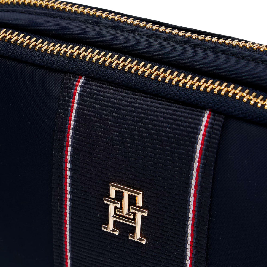 umhangetasche-mit-monogramm umhangetasche-mit-monogramm