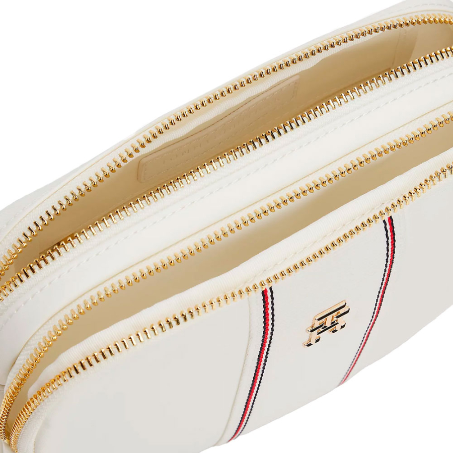 umhangetasche-mit-monogramm umhangetasche-mit-monogramm